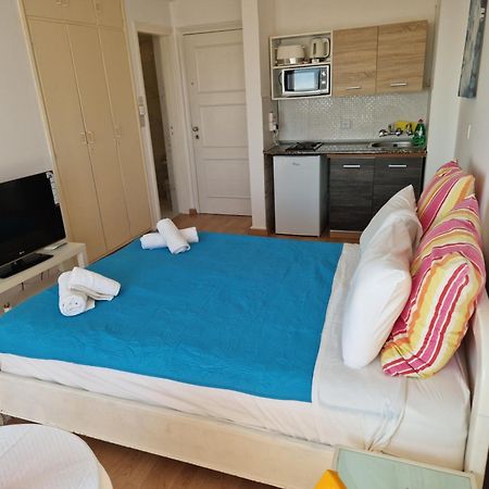 Kolonaki Seaview Apartments Larnaka Zimmer foto
